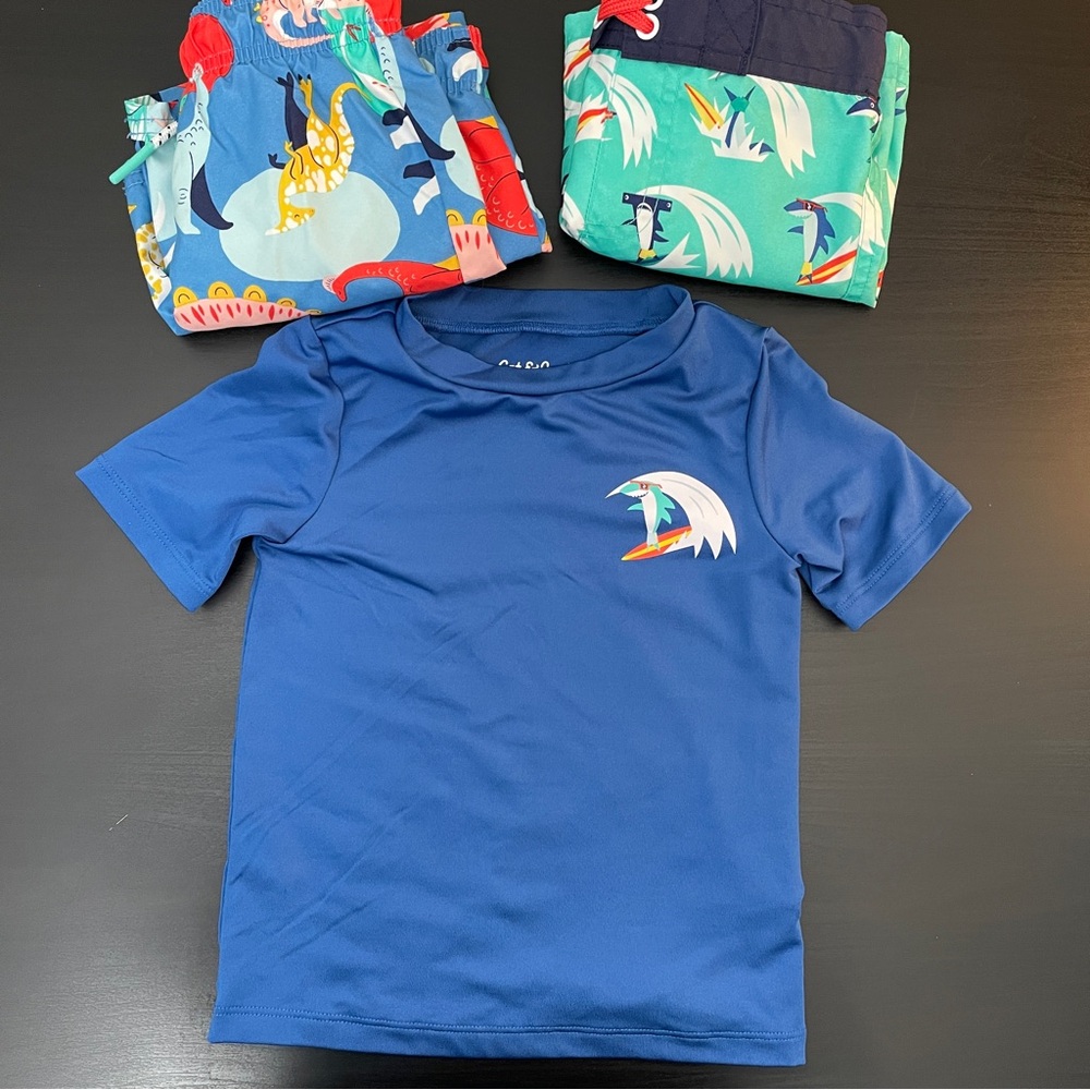 Cat & Jack Boys Swim Trunks and Rash Guard 2T
